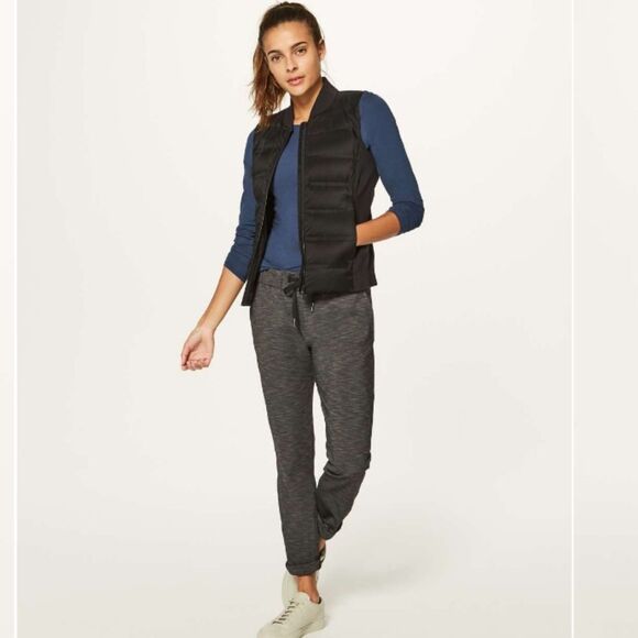 Lululemon Down & Around Vest Black 800-fill Goose Down Size 8 - Picture 10 of 13